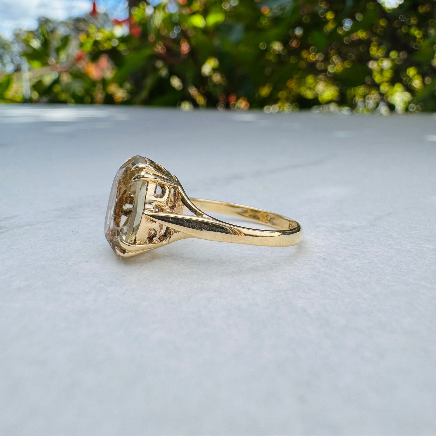 Vintage 1970 Citrine Ring | Yellow Gold | Size L
