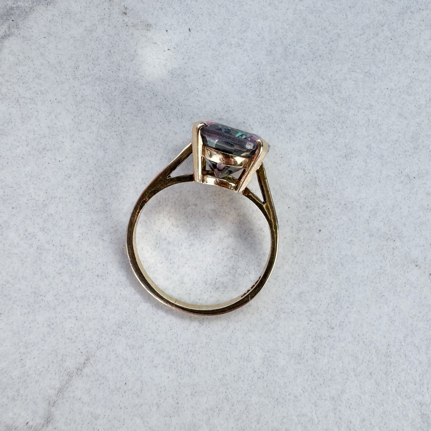 Stunning Mystic Topaz Ring | Yellow Gold | Size L