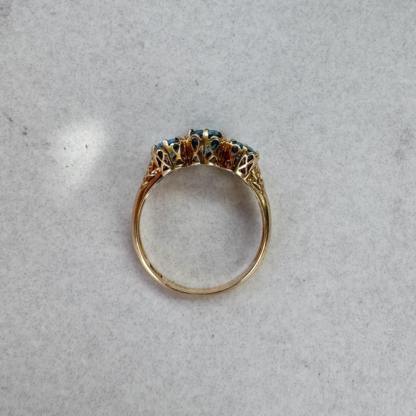 3 Stone Blue Spinel Ring | Yellow Gold | Size O