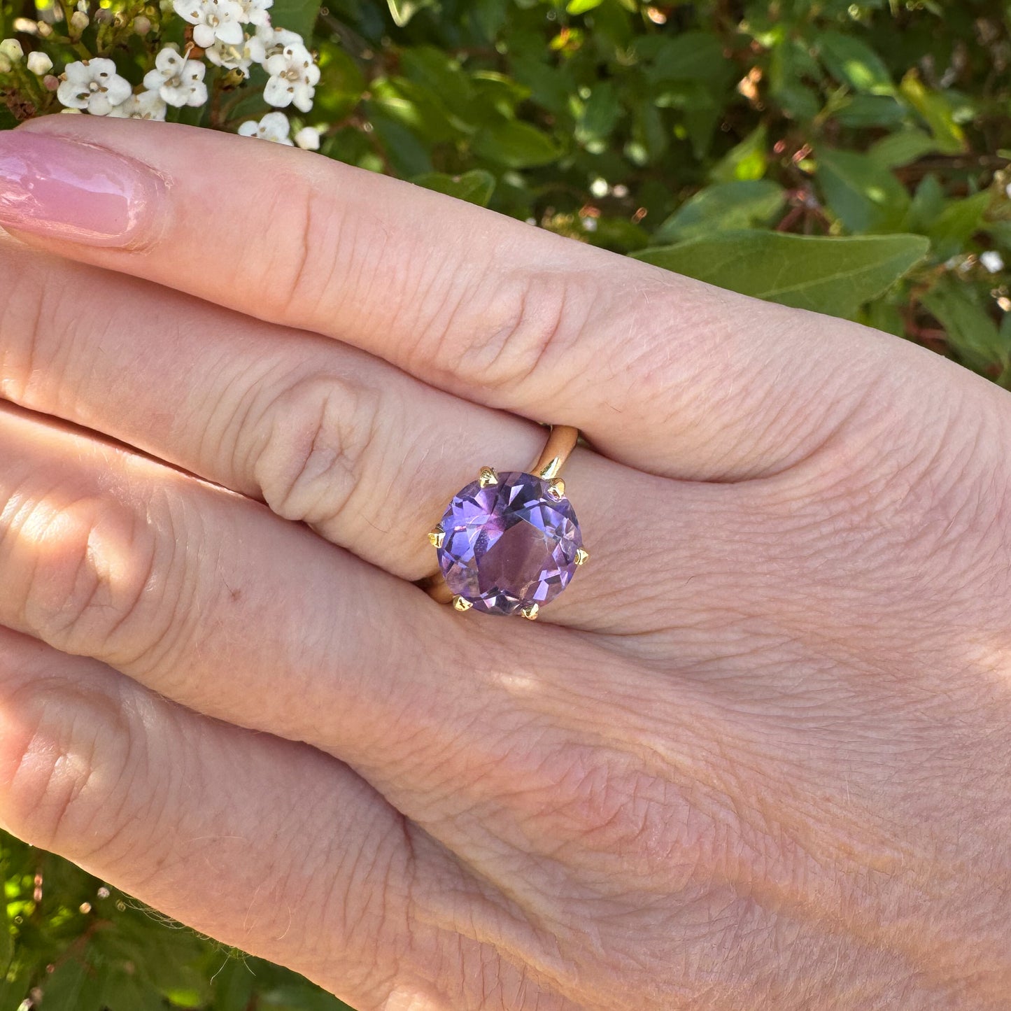 Modern Vintage Amethyst Solitaire | Yellow Gold |Size M