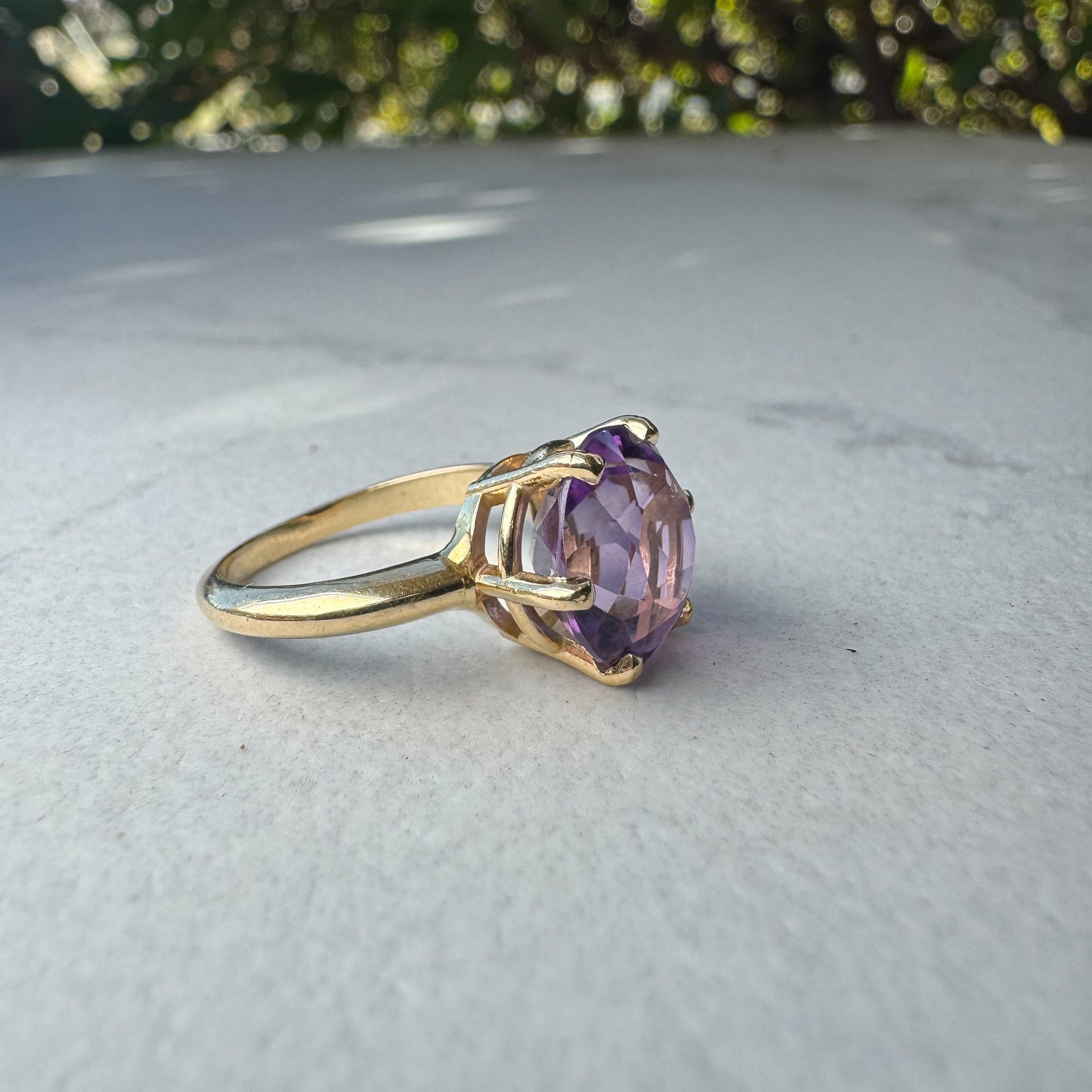 Modern Vintage Amethyst Solitaire | Yellow Gold |Size M