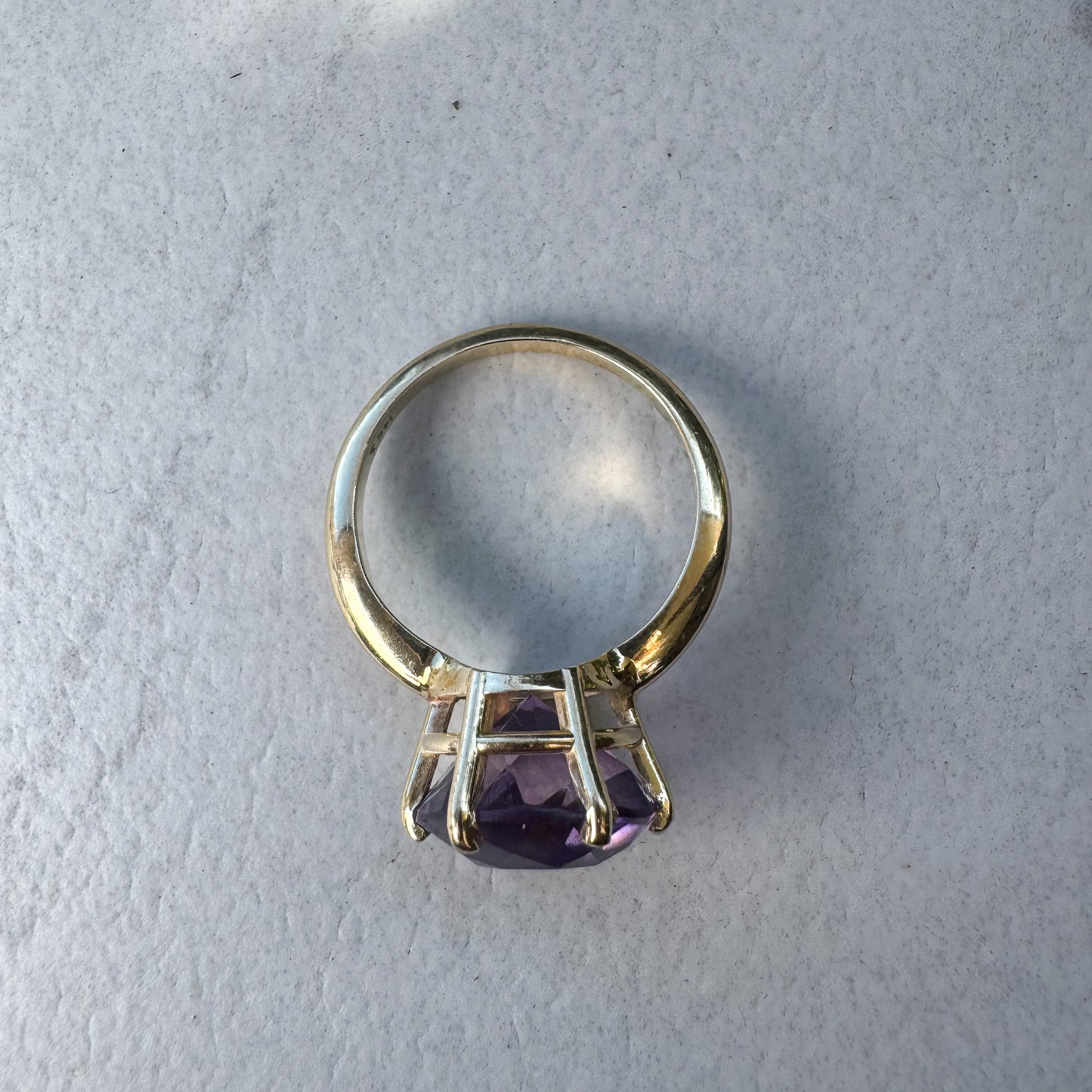 Modern Vintage Amethyst Solitaire | Yellow Gold |Size M