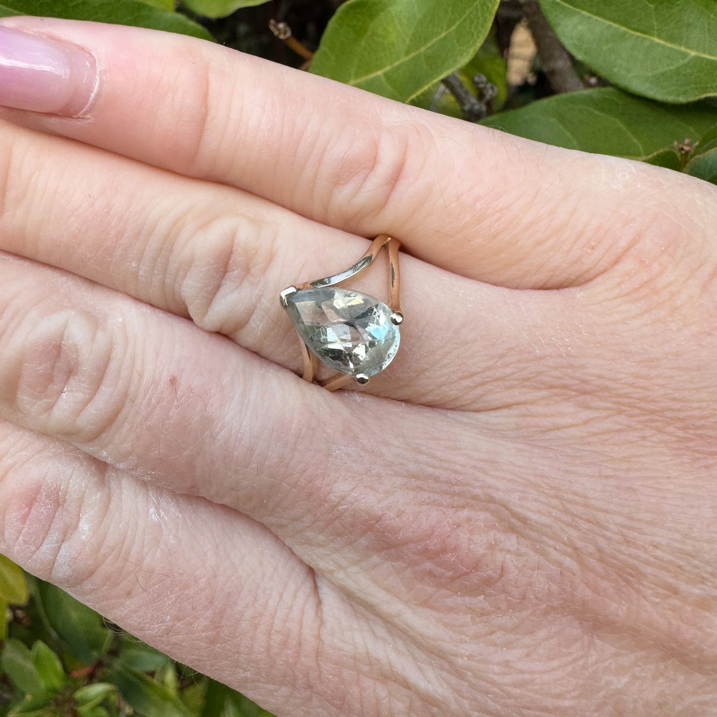 Pear-shaped Aquamarine Ring | Yellow Gold | Size L