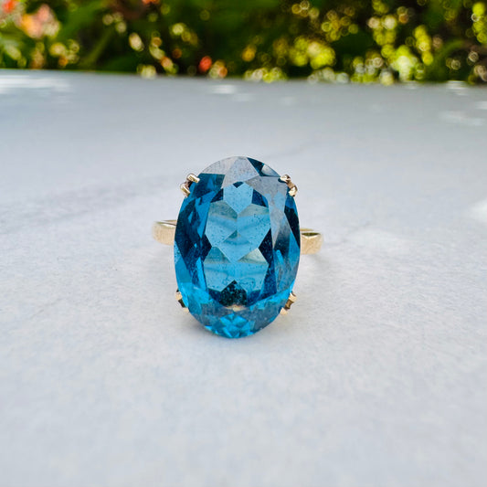 Vintage 1963 Blue Spinel Ring | Yellow Gold | Size J 1/2