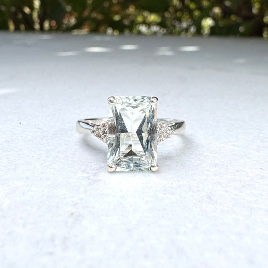 Vintage Pale Green Amethyst & Diamond Ring | White Gold | Size Q